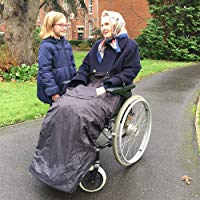 BundleBean - Cosy - Saco impermeable para sillas de ruedas - Para adultos - Con forro polar - Universal F&aacute;cil de ajustar. Viene en una bolsa compacta para guardarlo c&oacute;modamente - Negro